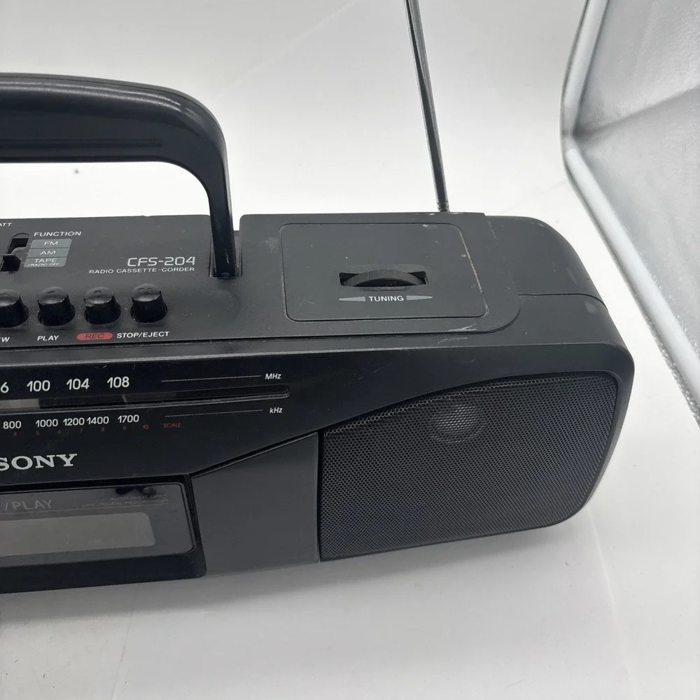 Vintage Sony CFS-204 Raido Dual Cassette Recorder  Boombox. Tape Needs Repair.